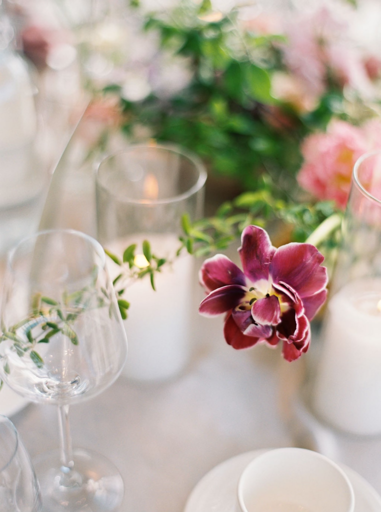 Elegant floral tablescape at the National Arts Centre in Ottawa, captured by Emily Michelson Photography.