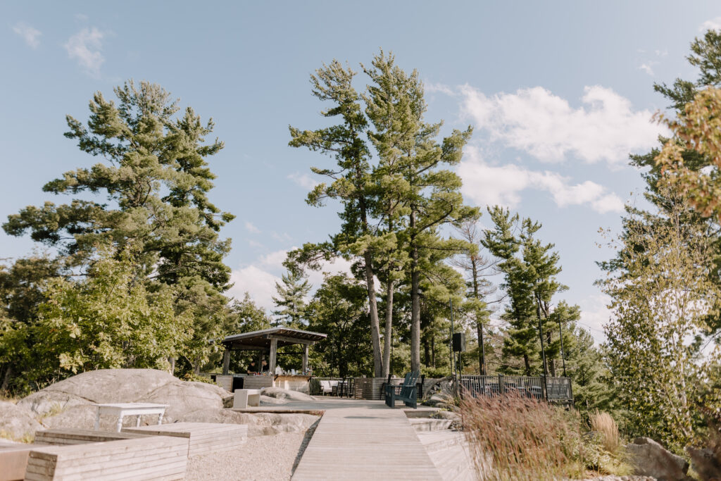 An image showcasing the stunning Le Belvédère wedding venue in Wakefield, Quebec, featuring panoramic views of the Gatineau Hills. Perfect for couples seeking a romantic and elegant wedding location. Captured by Alexis Lavoie Photography, this photo highlights why Le Belvédère is a top choice for unforgettable celebrations.